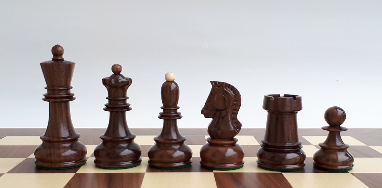 walnut (1600 x 788).jpg